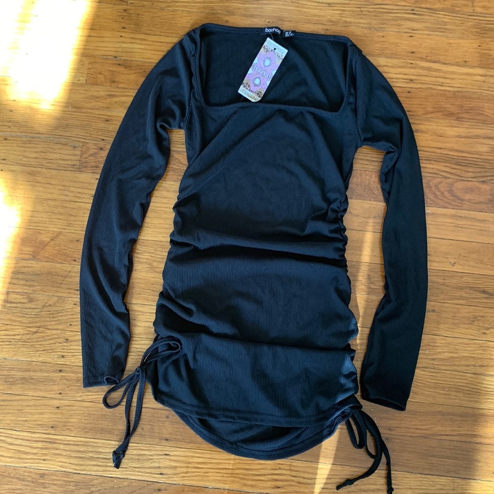 Boohoo black ruched side ribbed long sleeve dress